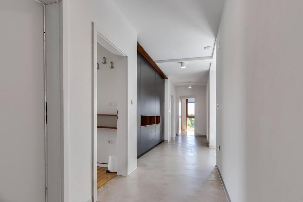 Villa T, Spacious With Heated Pool, Hot Tub & Sauna Rastevic Экстерьер фото